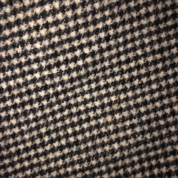 Bloomingdale’s Houndstooth Poncho - Picture 6 of 7